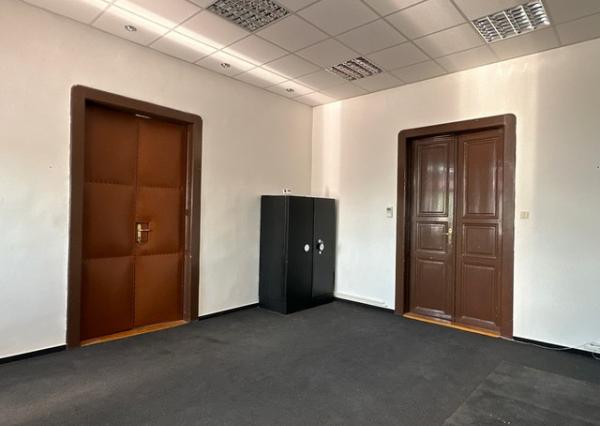 Kancelárske priestory na prenájom - od 103 m², Šafárikovo námestie