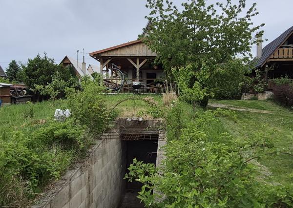 Predám chatu s vínnou pivnicou a vinohradom Dolné Krškany - Bita.