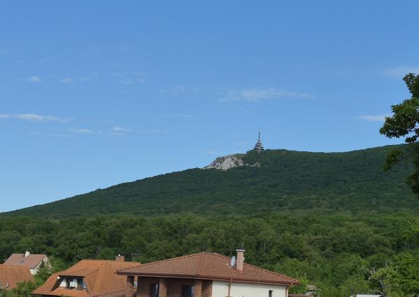 Predám stavebný pozemok - Nitrianske Hrnčiarovce 2671m2