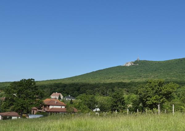 Predám stavebný pozemok - Nitrianske Hrnčiarovce 2671m2