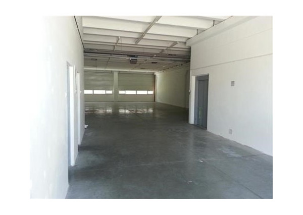 Vykurovaný skladovo-obchodný priestor na prenájom - 270 m2, ul. Stará Vajnorská