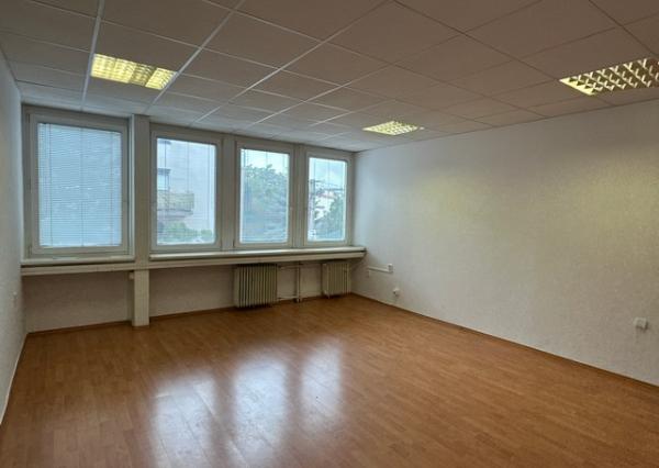 Kancelárske priestory na prenájom - od 12 m2, Pluhová ul.