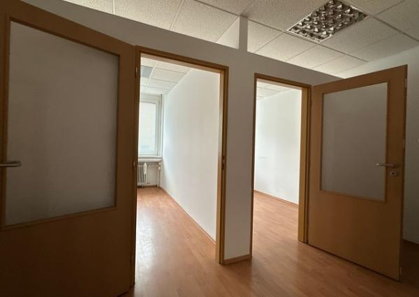 Kancelárske priestory na prenájom - od 12 m2, Pluhová ul.