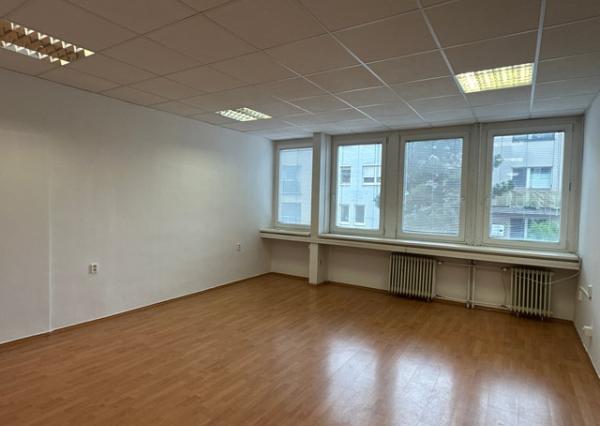 Kancelárske priestory na prenájom - od 12 m2, Pluhová ul.