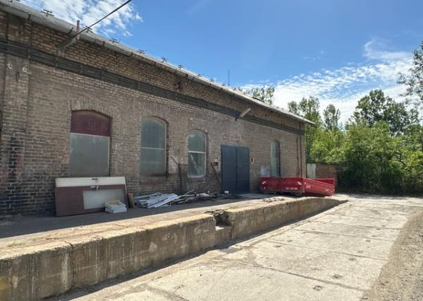 Skladovo prevádzkový priestor na prenájom - 160 m2, Odborárska ul.