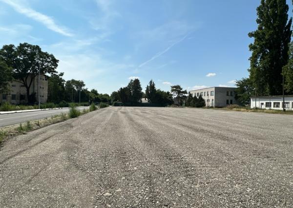 Spevnené komerčné plochy na prenájom - 4.724 m2, Poľovnícka ul.