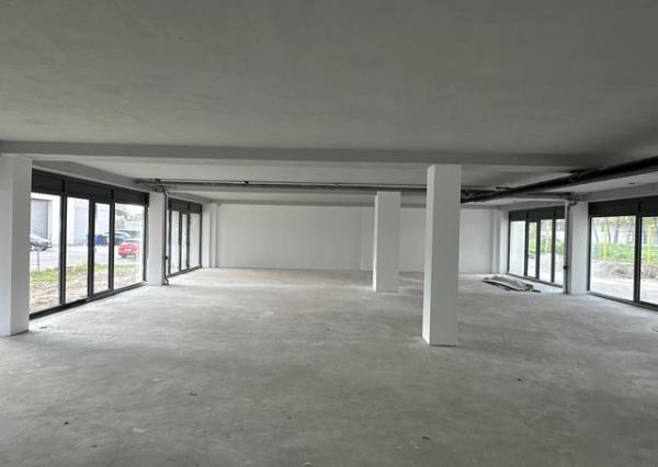 Multifunkčný priestor na prenájom – 680 m², Vlčie hrdlo