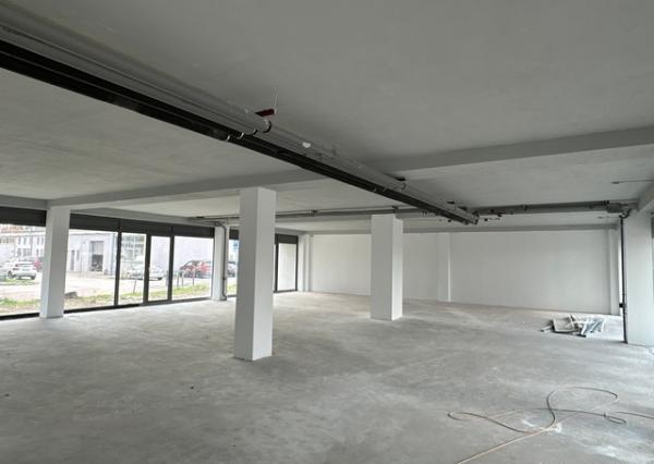 Multifunkčný priestor na prenájom – 680 m², Vlčie hrdlo