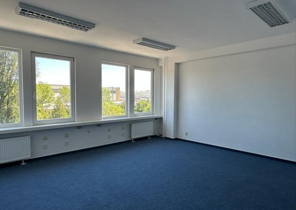 Kancelária s bezplatným parkovaním na prenájom - 72 m2, Rybničná ul.