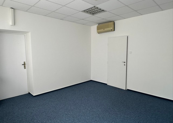 Kancelárie v centre mesta na prenájom - od 20 m2, ul. Námestie SNP.
