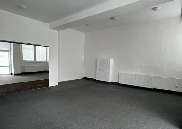 Prevádzkový priestor na prenájom - 56 m2, Panónska cesta