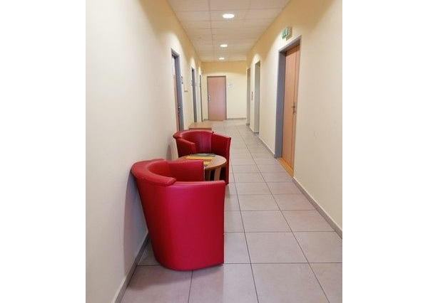 Trojkancelária s parkovacím miestom zdarma - 44,36 m2