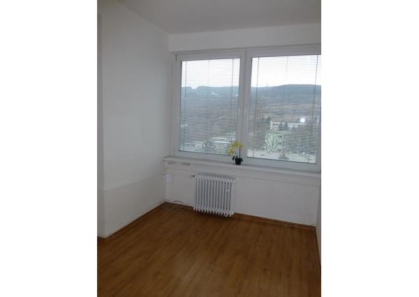 Trojkancelária s parkovacím miestom zdarma - 44,36 m2