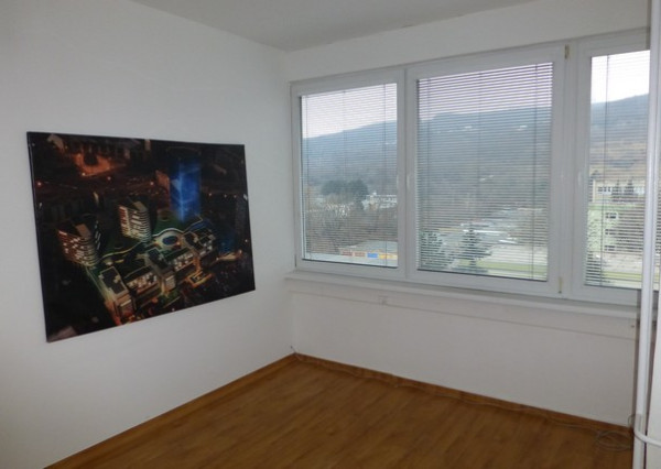 Trojkancelária s parkovacím miestom zdarma - 44,36 m2