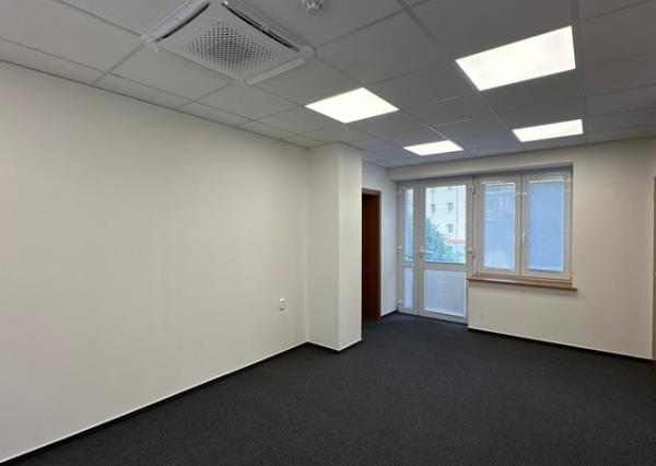 Príjemné administratívne priestory na prenájom - od 16 m2, Miletičova ul.