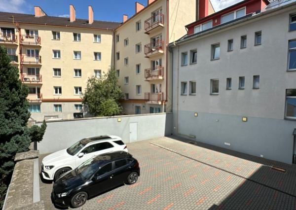 Príjemné administratívne priestory na prenájom - od 16 m2, Miletičova ul.