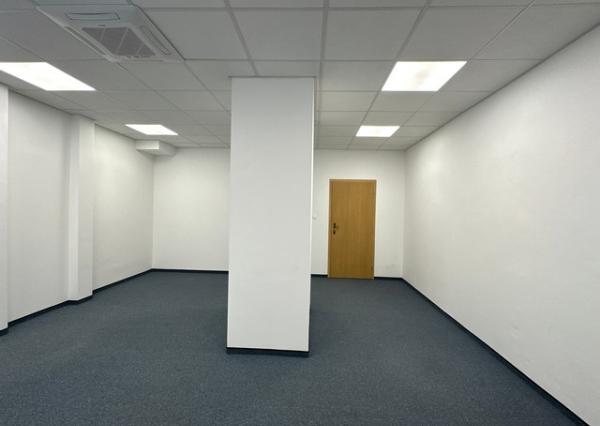 Kancelársky priestor na prenájom – 36 m², Nevädzova ul.