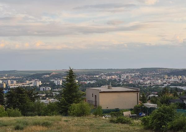 Predám stavebný pozemok Nitra - Zobor.