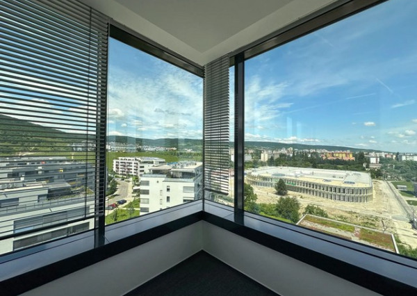 Reprezentatívne kancelárske priestory Reding Tower 2- 141 m2, Račianska ul.