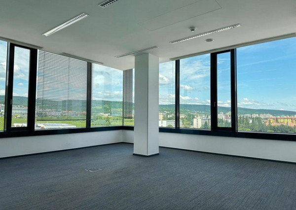 Reprezentatívne kancelárske priestory Reding Tower 2- 141 m2, Račianska ul.