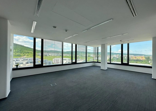 Reprezentatívne kancelárske priestory Reding Tower 2- 141 m2, Račianska ul.