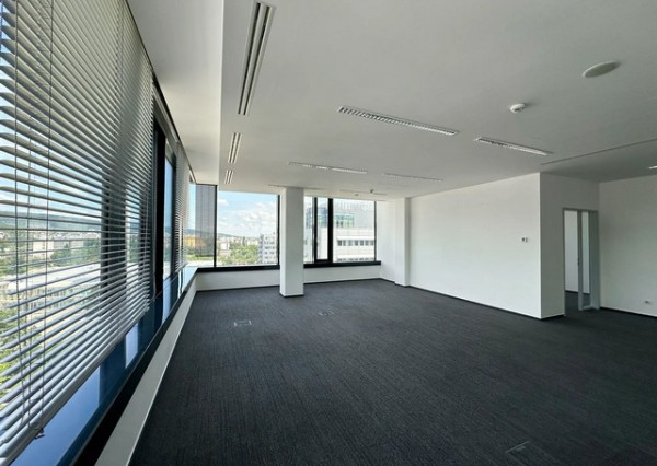 Reprezentatívne kancelárske priestory Reding Tower 2- 141 m2, Račianska ul.