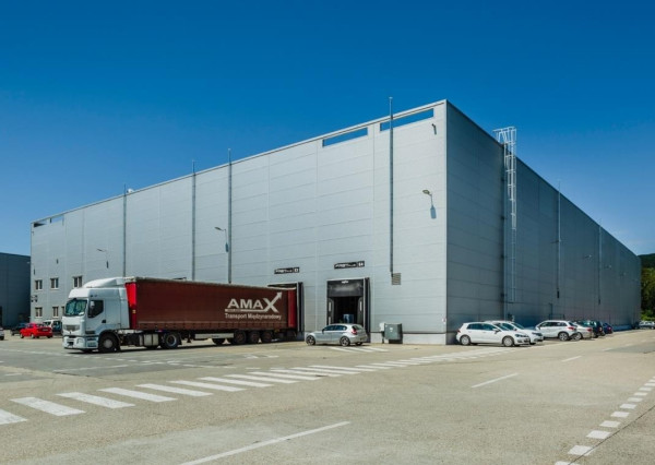 Skladový priestor v Contera Park – 2.000 m2, ul. Na Pántoch