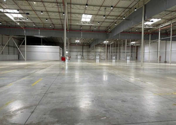 Skladový priestor v Contera Park – 2.000 m2, ul. Na Pántoch