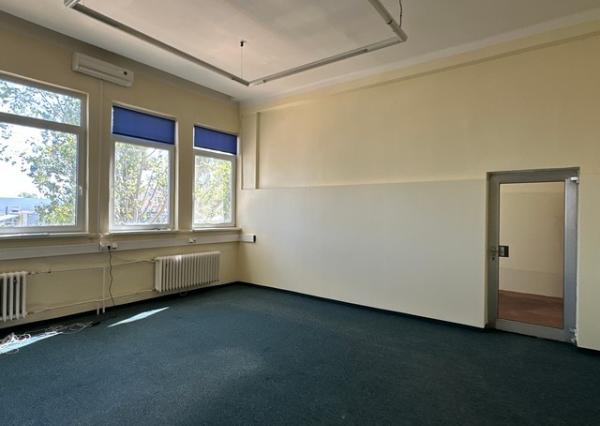 Kancelárske priestory na prenájom – od 15 m², Bojnická ul.
