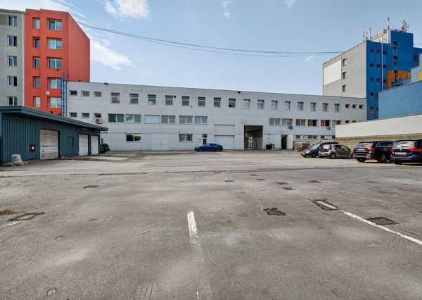Obchodno-skladový priestor na prenájom - 246 m2, Vajnorská ul.