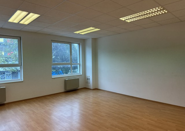 Kancelária na prenájom - od 18 m2, Údernícka ul.