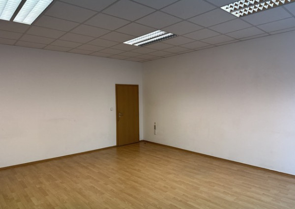 Kancelária na prenájom - od 18 m2, Údernícka ul.