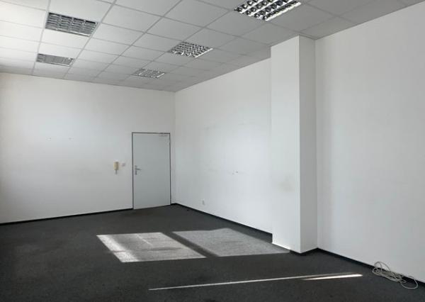Skladovo-administratívny priestor na prenájom – 177 m², Račianska ul.