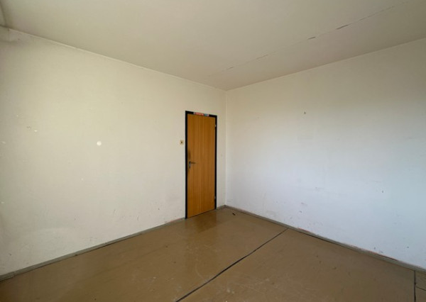 3-izbový byt v pôvodnom stave, lodžia, pivnica - 69 m2, ul. Mamateyova