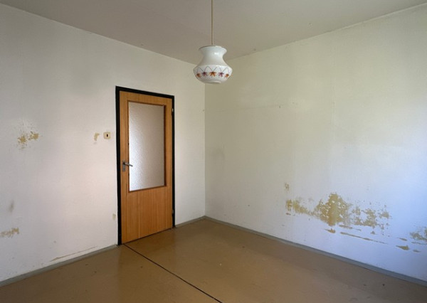 3-izbový byt v pôvodnom stave, lodžia, pivnica - 69 m2, ul. Mamateyova