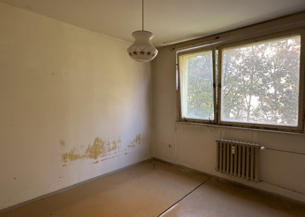 3-izbový byt v pôvodnom stave, lodžia, pivnica - 69 m2, ul. Mamateyova