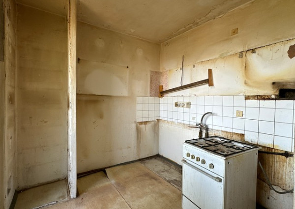 3-izbový byt v pôvodnom stave, lodžia, pivnica - 69 m2, ul. Mamateyova