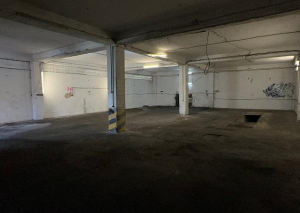 Priestor s montážnou jamou - 240 m2, Púchovská ul.