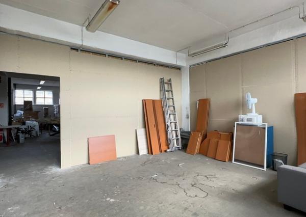 Skladovacie priestory – od 36 m² do 216 m², Púchovská ul.