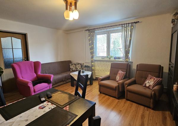 Priestranný rodinný dom s potenciálom dvojgeneračného bývania – Sokolovce pri Piešťanoch