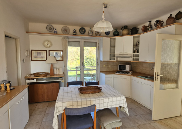 Na predaj rodinný dom v obci Ratnovce s krásnym  pozemkom 1202m2