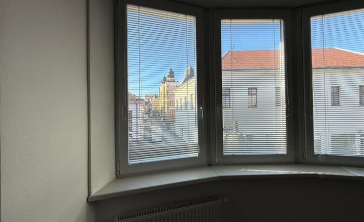 Univerzávny priestor na prenájom pre kanceláriu aj služby v centre mesta – 113 m² - fotografia 4