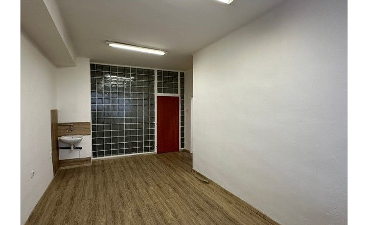 Multifunkčné priestory s umývadlom na prenájom - od 12 m2, Bojnická ul. - fotografia 10