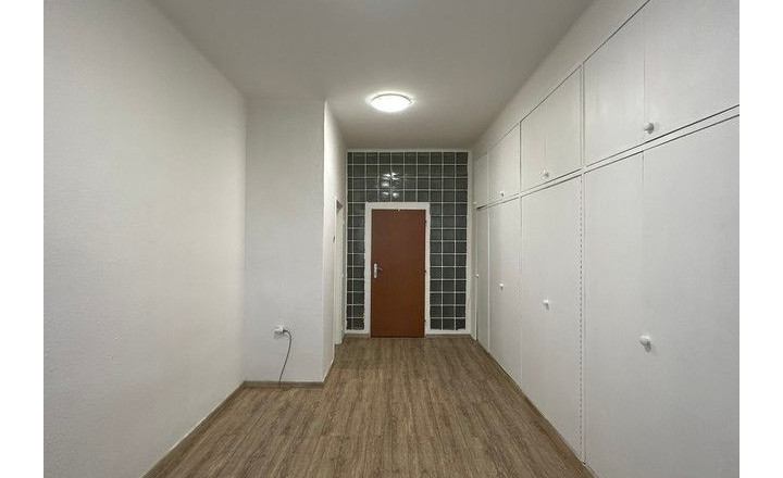 Multifunkčné priestory s umývadlom na prenájom - od 12 m2, Bojnická ul. - fotografia 15