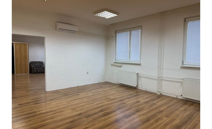 Administratívne priestory na prenájom - od 15 m2, Galvaniho ul. - fotografia 1
