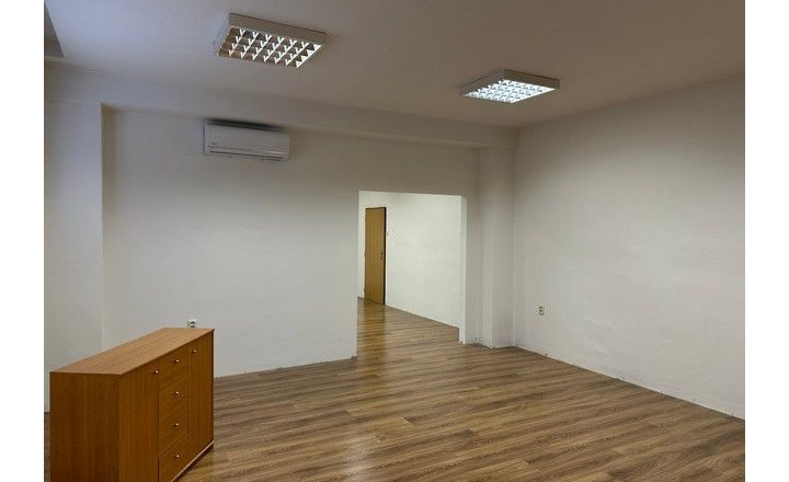 Administratívne priestory na prenájom - od 15 m2, Galvaniho ul. - fotografia 8