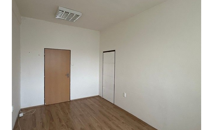 Administratívne priestory na prenájom - od 15 m2, Galvaniho ul. - fotografia 17