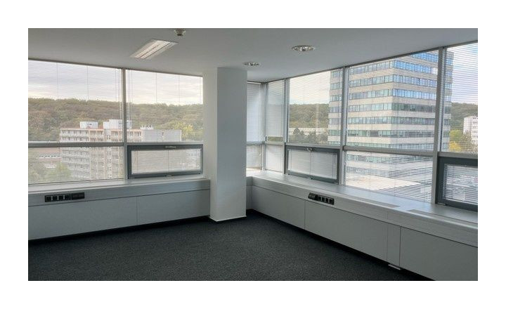 Kancelárske priestory vo Westend Tower na prenájom - od 12 m2, ul. Dúbravská cesta. - fotografia 1