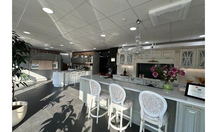 Investičná príležitosť - obchodný priestor s nájomníkom na predaj - 276 m2, Pestovateľská ul. - fotografia 1