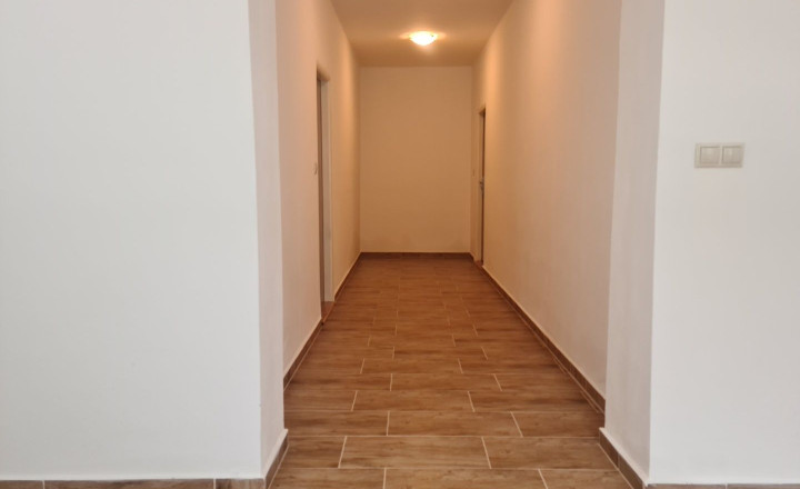 Predaj 4 izb. RD kompletná rekonštrukcia, Podhájska - fotografia 10
